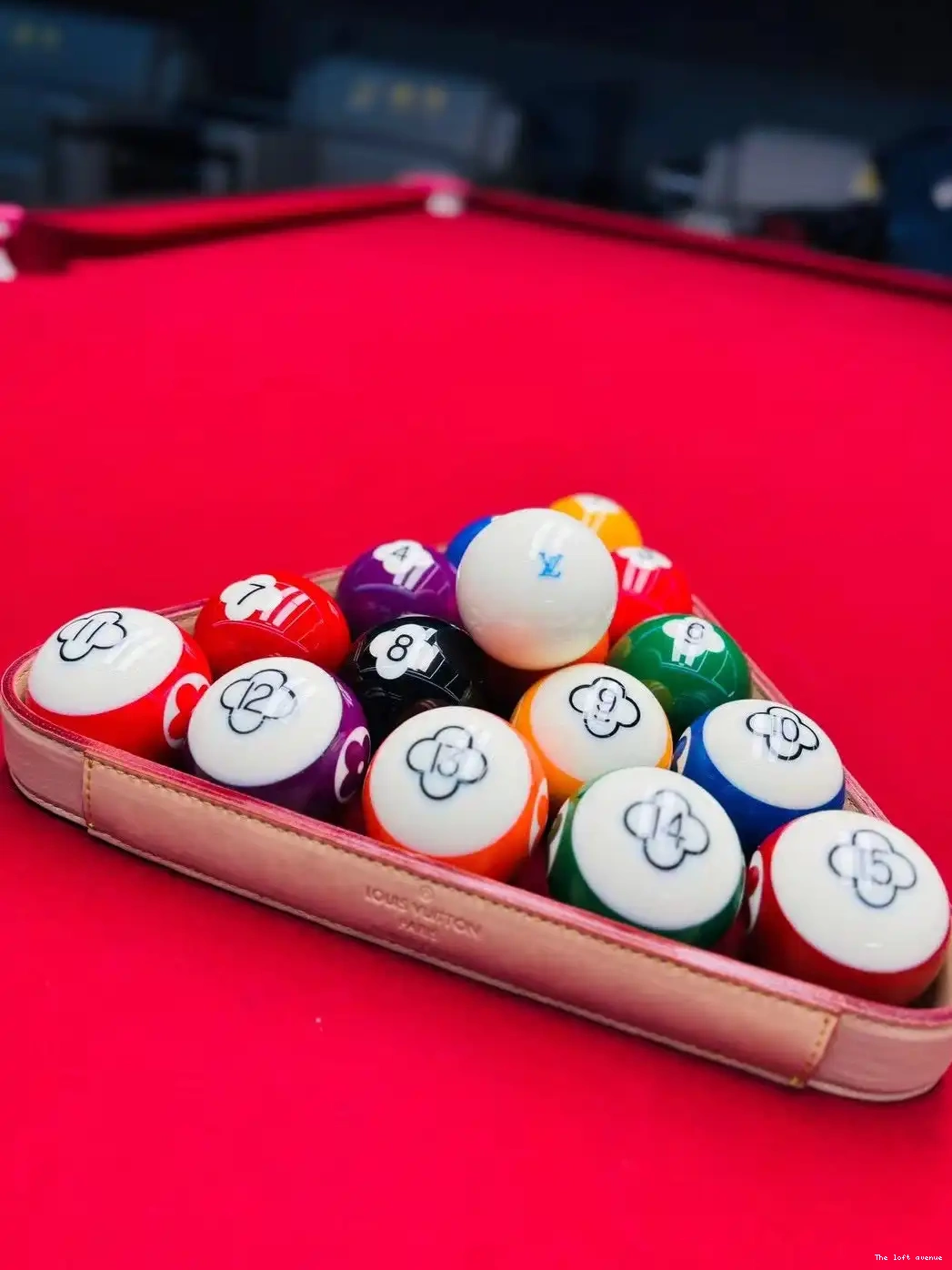 TABLE SET LV POOL 0616